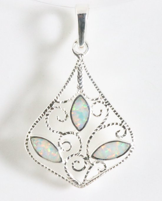 Opengewerkte zilveren hanger met welo opaal afbeelding 1