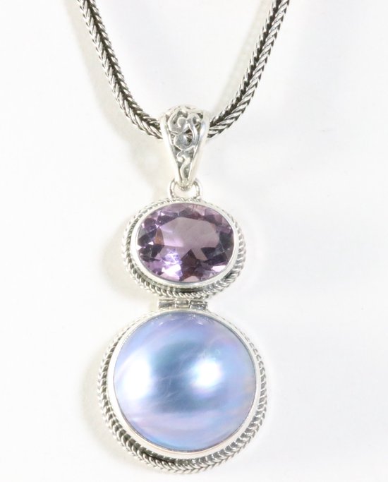 Bewerkte zilveren hanger met Tahiti parel en amethist aan vossenstaart ketting afbeelding 1
