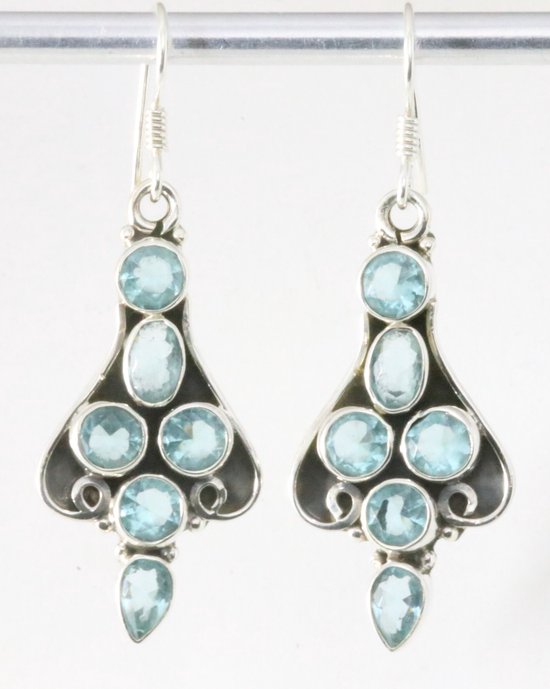 Lange zilveren oorbellen met blauwe topaas afbeelding 1