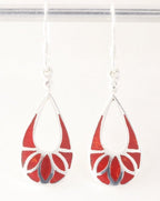 Opengewerkte druppelvormige zilveren oorbellen met rode koraal steen afbeelding 1