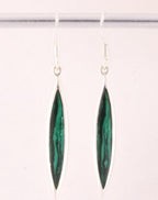 Lange fijne zilveren oorbellen met malachiet afbeelding 1