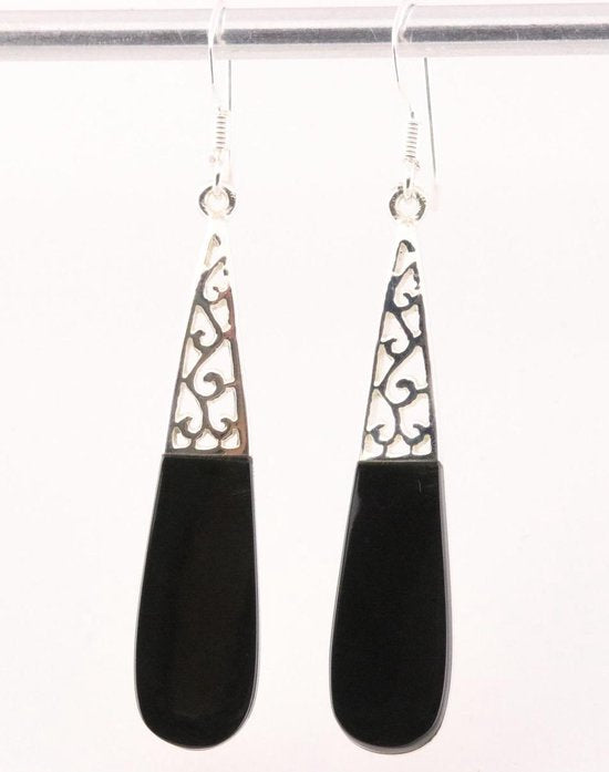 Lange opengewerkte zilveren oorbellen met onyx afbeelding 1