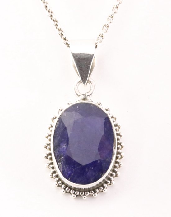 Bewerkte zilveren hanger met blauwe saffier aan ketting afbeelding 1