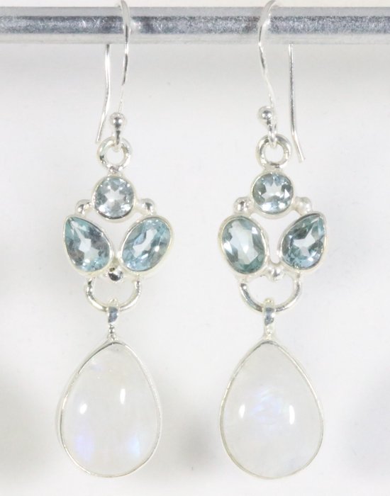Zilveren oorbellen met regenboog maansteen en blauwe topaas afbeelding 1