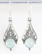 Opengewerkte zilveren oorbellen met aqua chalcedoon afbeelding 1