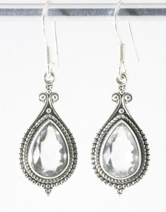 Bewerkte zilveren oorbellen met bergkristal afbeelding 1
