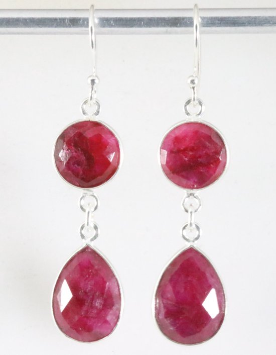 Lange zilveren oorbellen met robijn afbeelding 1