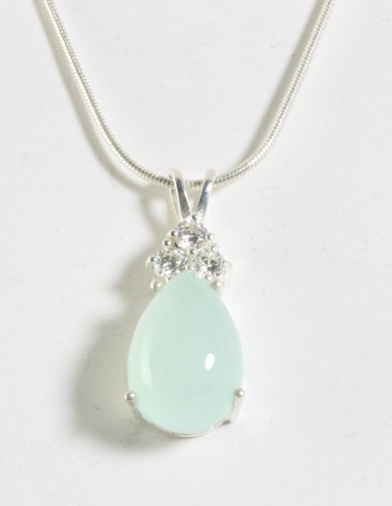 Zilveren hanger met aqua chalcedoon en witte topaas aan ketting afbeelding 1