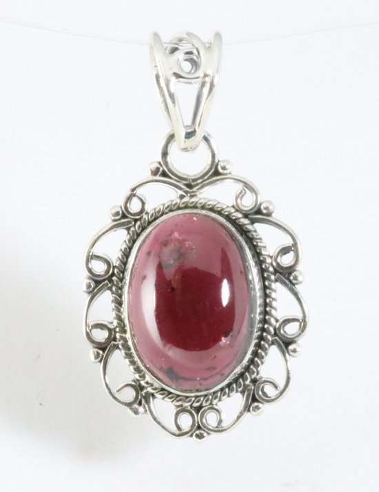 Opengewerkte zilveren hanger met granaat afbeelding 1