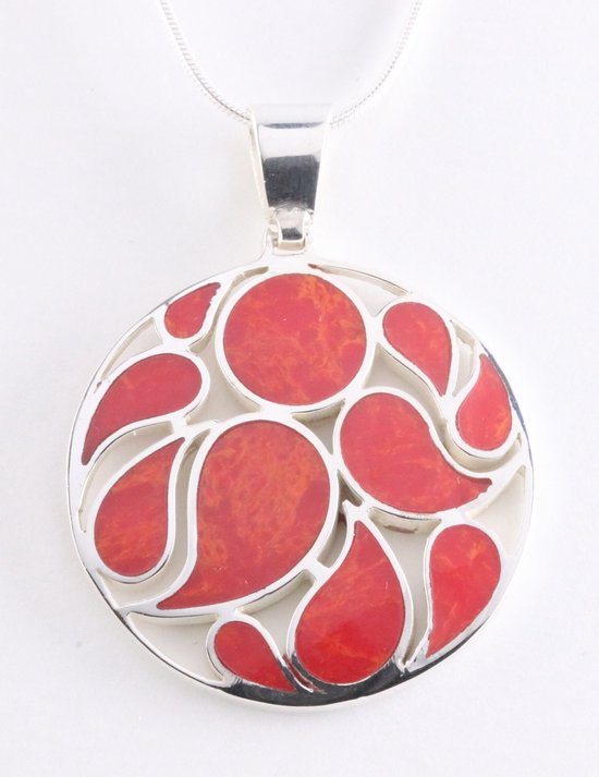 Ronde opengewerkte zilveren hanger met rode koraal steen aan ketting afbeelding 1