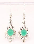 Lange opengewerkte zilveren oorbellen met groene onyx afbeelding 1