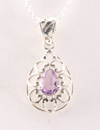 Opengewerkte druppelvormige zilveren hanger met amethist aan ketting afbeelding 1