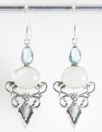 Lange zilveren oorbellen met regenboog maansteen en blauwe topaas afbeelding 1