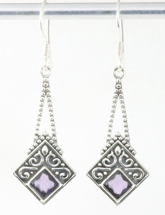 Bewerkte zilveren oorbellen met amethist afbeelding 1
