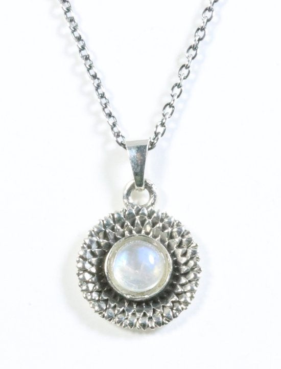 Fijne bewerkte zilveren hanger met regenboog maansteen aan ketting afbeelding 1