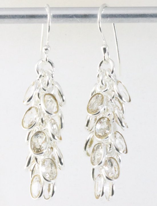 Trosvormige zilveren oorbellen met bergkristal afbeelding 1