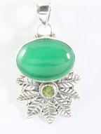 Bewerkte zilveren hanger met groene onyx en peridoot afbeelding 1