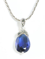 Zilveren hanger met blauwe saffier en marcasiet aan ketting afbeelding 1