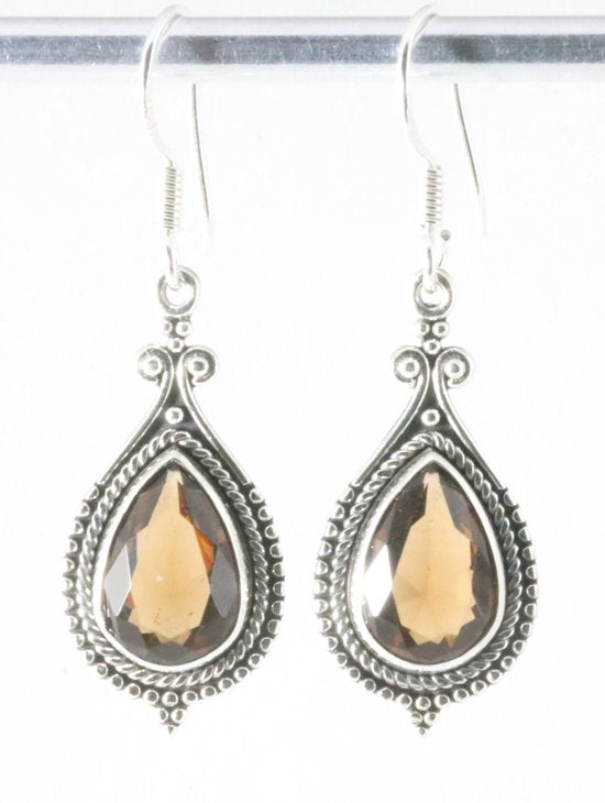 Bewerkte zilveren oorbellen met rookkwarts afbeelding 1