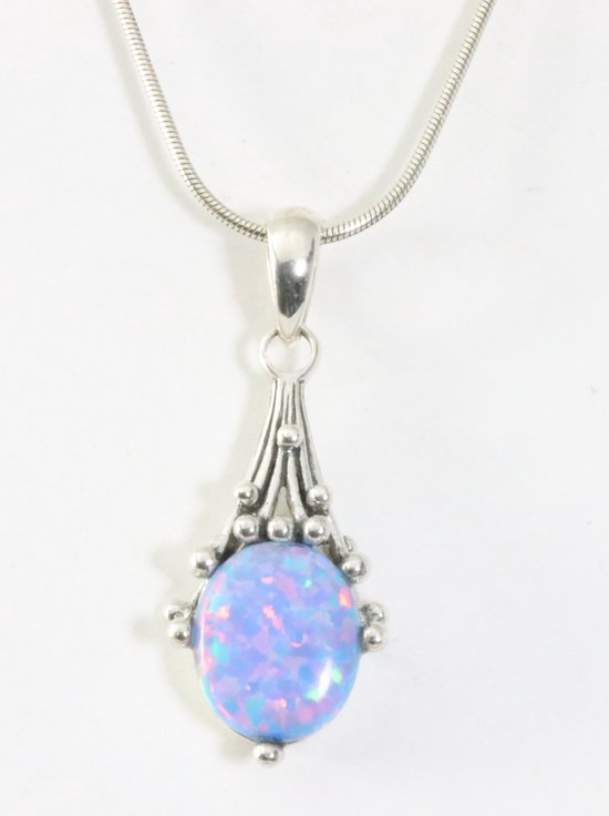 Bewerkte zilveren hanger met Australische opaal aan ketting afbeelding 1