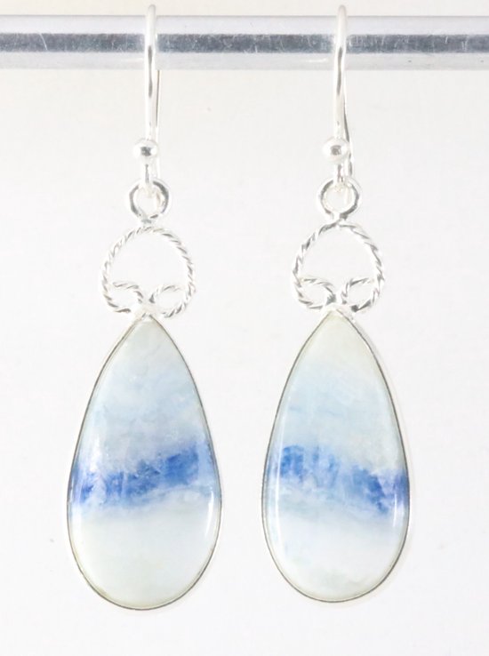 Zilveren oorbellen met scheeliet afbeelding 1