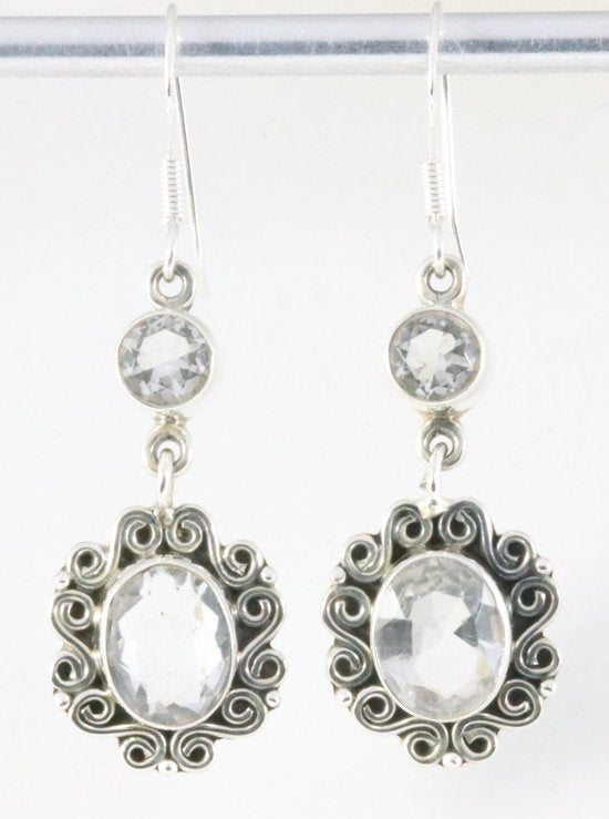 Lange bewerkte zilveren oorbellen met bergkristal afbeelding 1