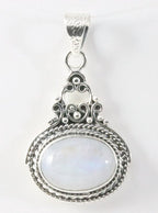 Bewerkte zilveren hanger met regenboog maansteen afbeelding 1