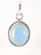 Fijne bewerkte ovale zilveren hanger met blauwe chalcedoon afbeelding 1