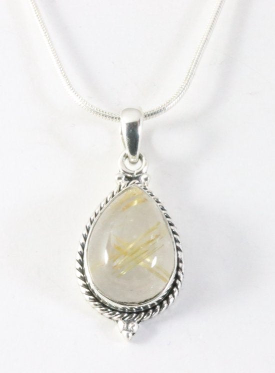 Bewerkte druppelvormige zilveren hanger met gouden rutielkwarts aan ketting afbeelding 1