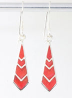 Fijne zilveren oorbellen met rode koraal steen afbeelding 1