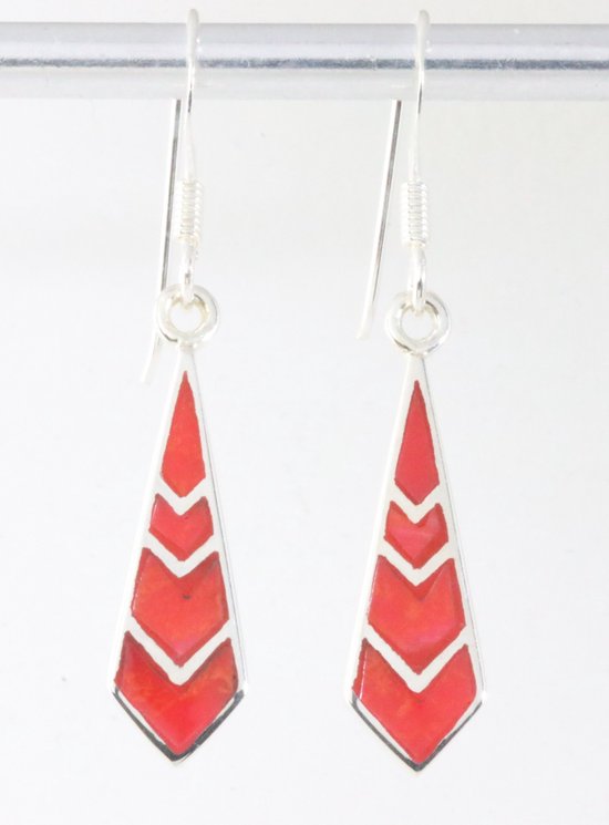 Fijne zilveren oorbellen met rode koraal steen afbeelding 1