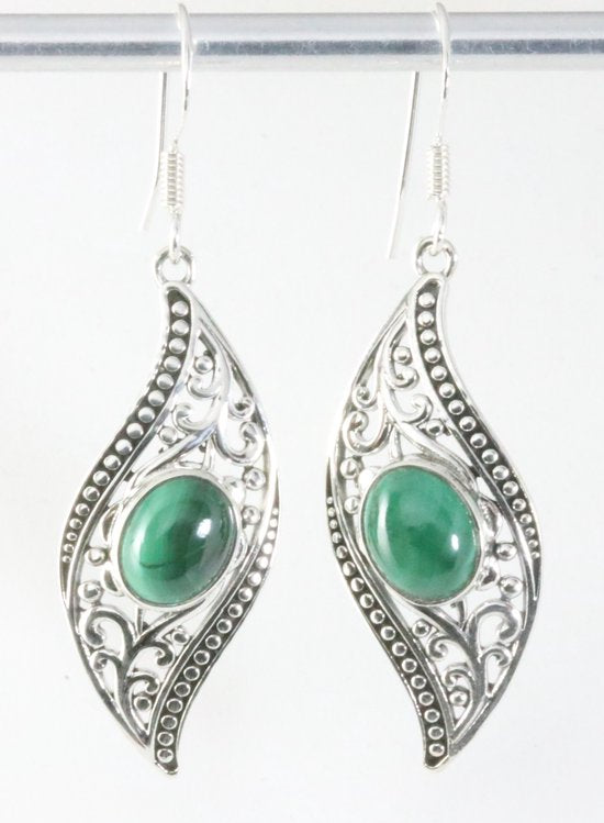 Lange bewerkte zilveren oorbellen met malachiet afbeelding 1
