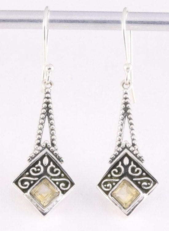 Bewerkte zilveren oorbellen met citrien afbeelding 1
