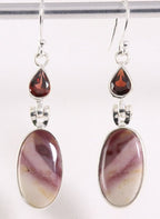 Lange zilveren oorbellen met mookaiet en granaat afbeelding 1