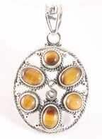 Grote opengewerkte zilveren hanger met tijgeroog afbeelding 1