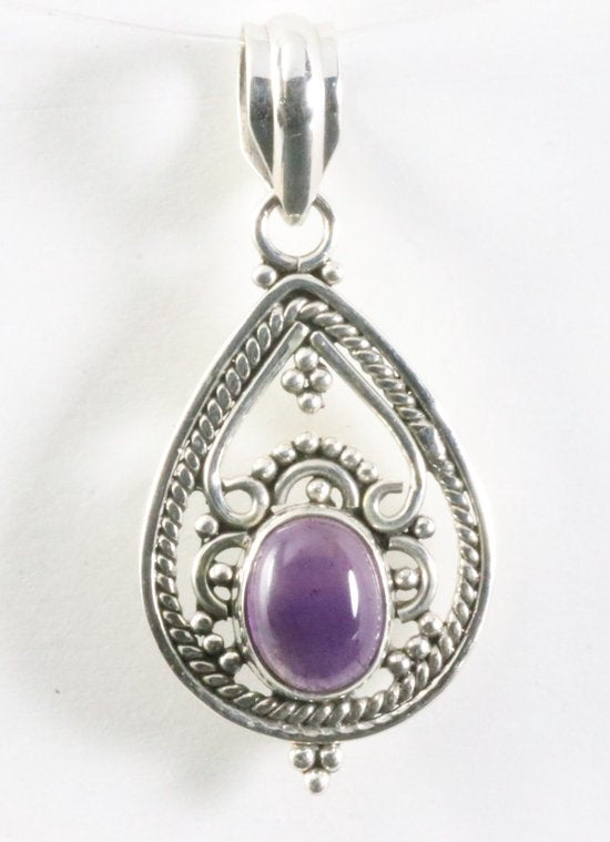 Opengewerkte zilveren hanger met amethist afbeelding 1
