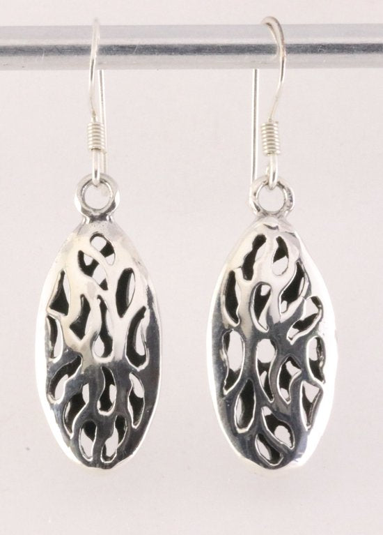 Fijne opengewerkte zilveren oorbellen afbeelding 4