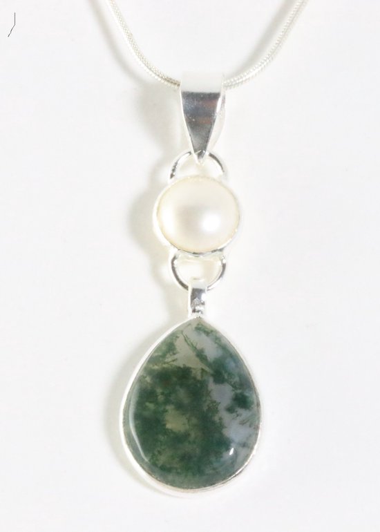 Zilveren hanger met mosagaat en parel aan ketting afbeelding 1