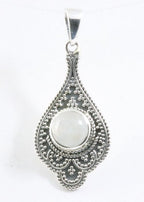 Bewerkte zilveren hanger met regenboog maansteen afbeelding 1