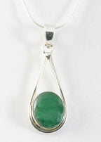Zilveren hanger met smaragd aan ketting afbeelding 1