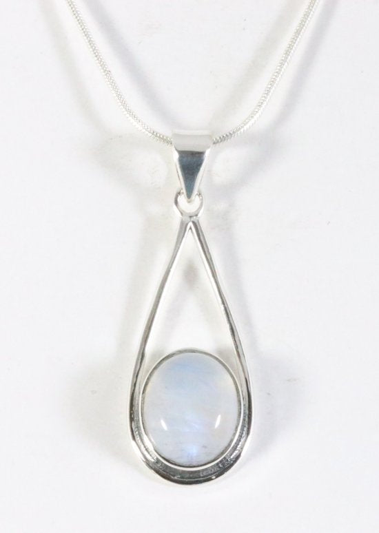 Zilveren hanger met regenboog maansteen aan ketting afbeelding 1