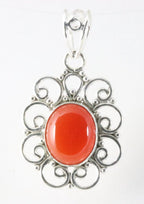 Opengewerkte zilveren hanger met carneool afbeelding 1