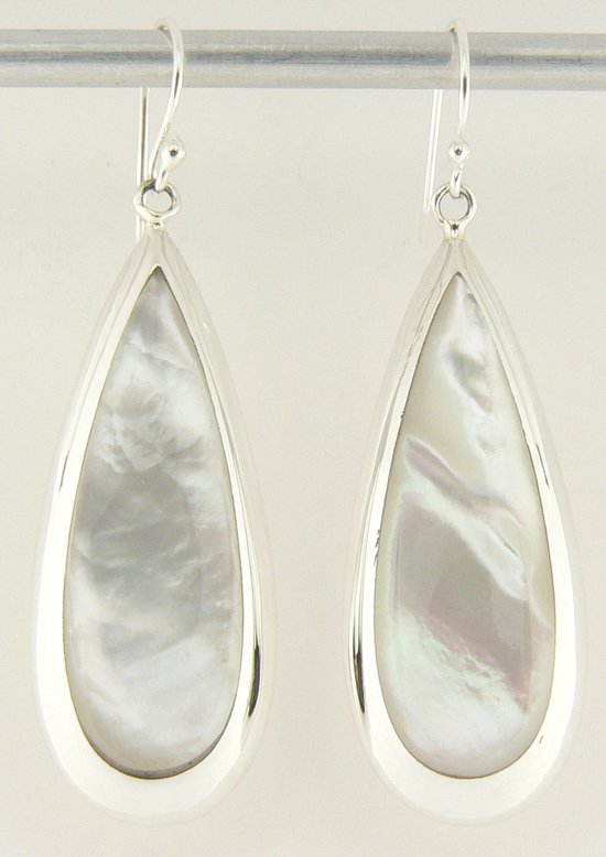 Grote druppelvormige zilveren oorbellen met parelmoer afbeelding 1