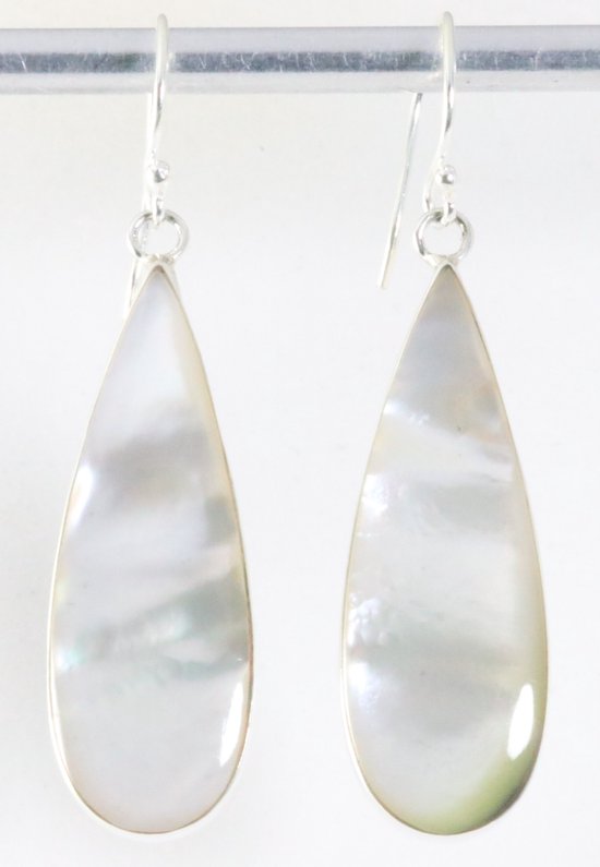 Lange druppelvormige zilveren oorbellen met parelmoer afbeelding 1