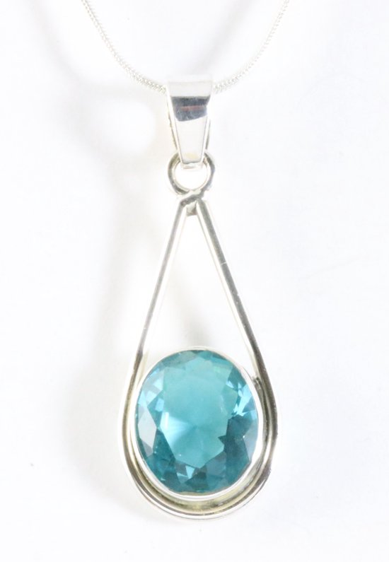 Zilveren hanger met blauwe topaas aan ketting afbeelding 1