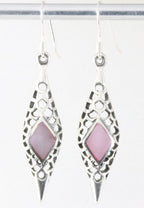 Opengewerkte zilveren oorbellen met roze parelmoer afbeelding 1