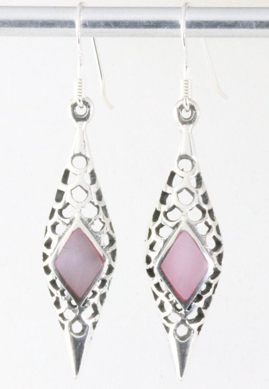 Opengewerkte zilveren oorbellen met roze parelmoer afbeelding 1