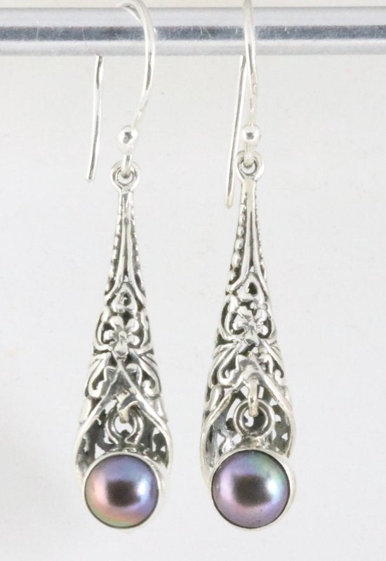 Traditionele opengewerkte zilveren oorbellen met zwarte parel afbeelding 1