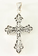 Opengewerkte zilveren kruishanger afbeelding 1