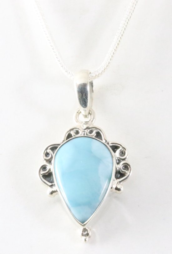 Bewerkte zilveren hanger met larimar aan ketting afbeelding 1